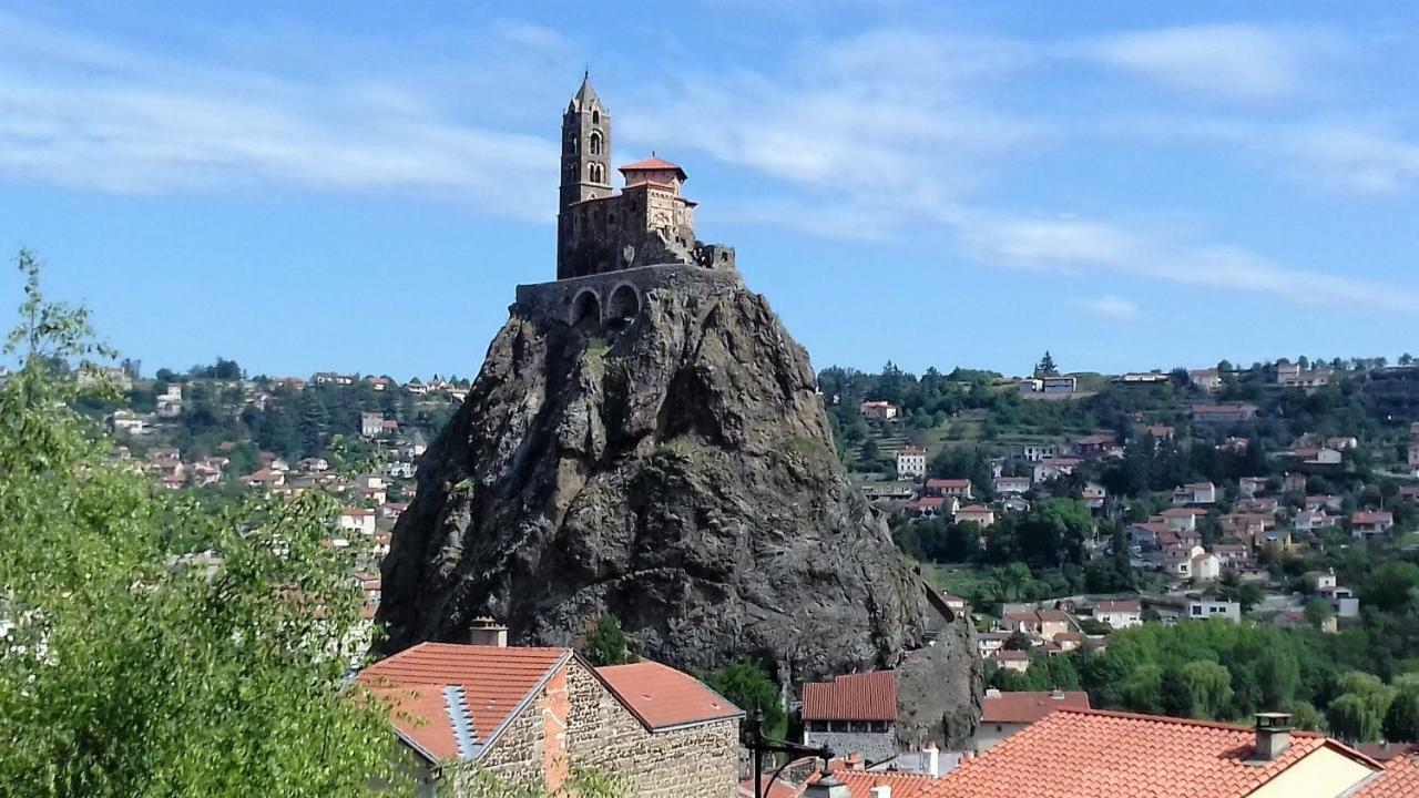 Le Petit Seguret Lägenhet Le Puy-en-Velay Exteriör bild