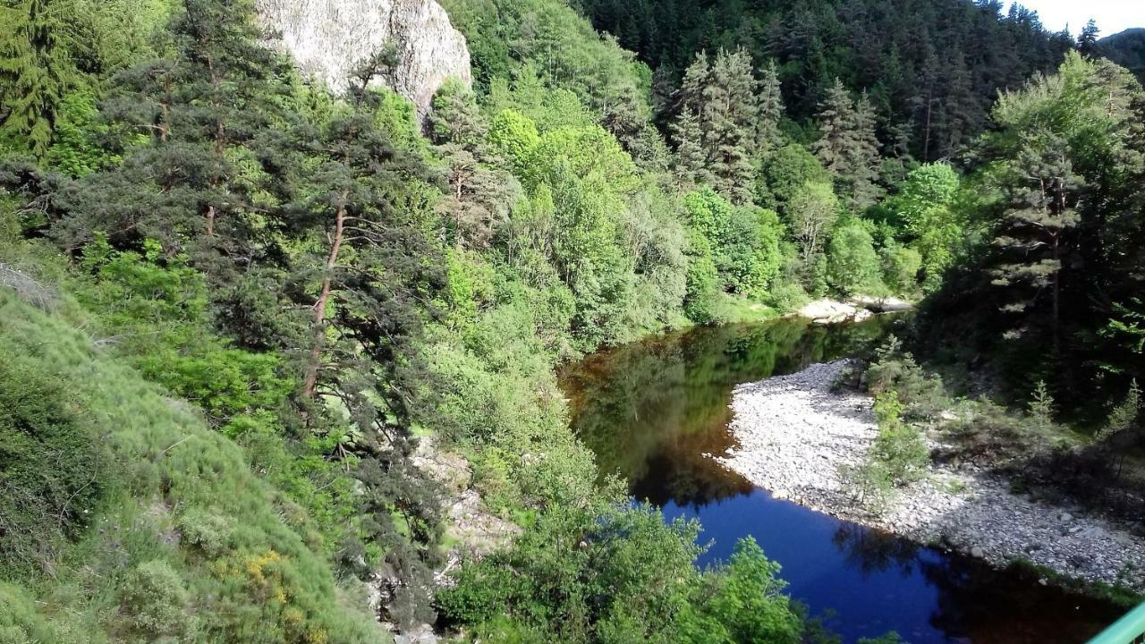 Le Petit Seguret Lägenhet Le Puy-en-Velay Exteriör bild