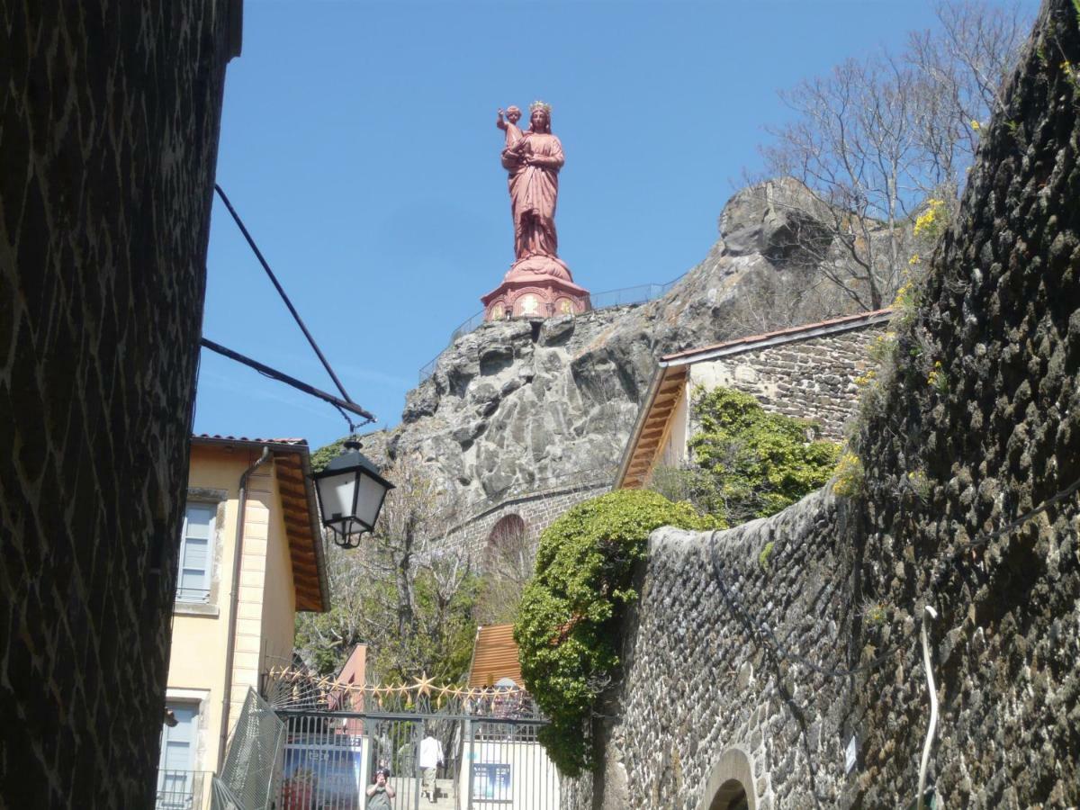 Le Petit Seguret Lägenhet Le Puy-en-Velay Exteriör bild